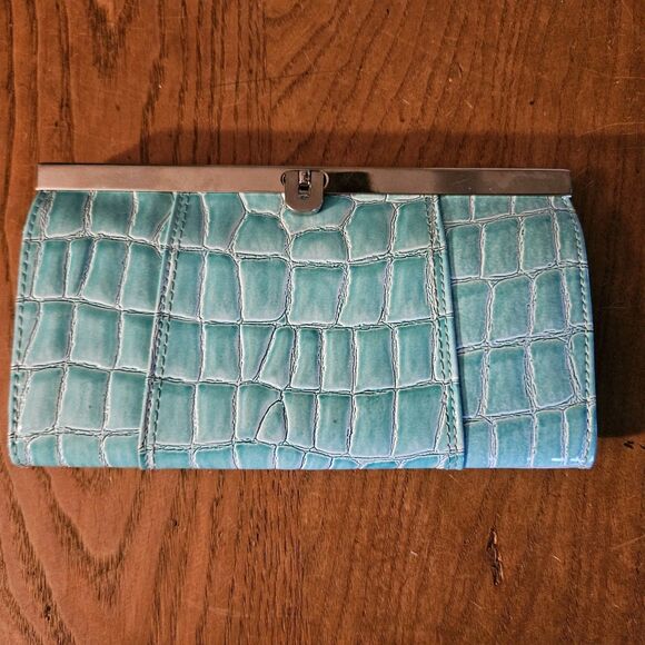 Women's Wallet Crocodile Embossed Turquoise Snake Unique Close - Picture 1 of 10